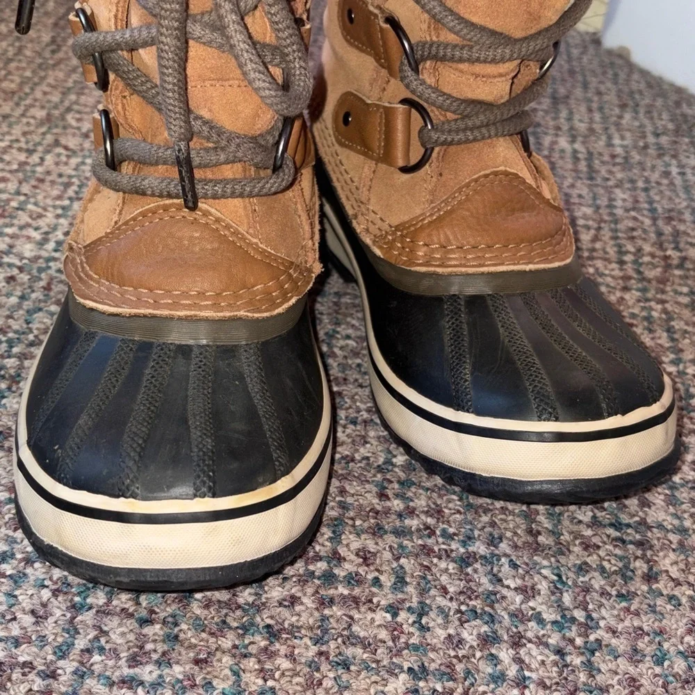 Sorel Joan of Artic boots Sz 6 like new